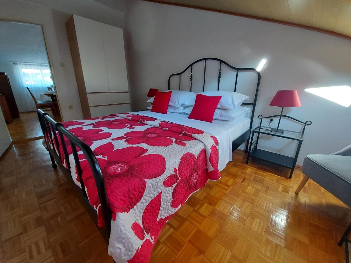 Apartments And Rooms Villa Dona Makarska Ngoại thất bức ảnh