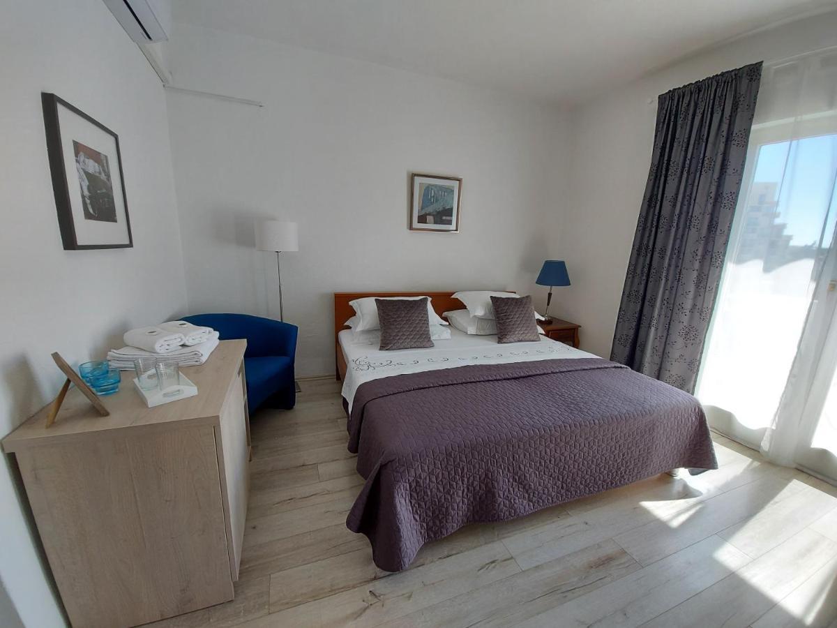 Apartments And Rooms Villa Dona Makarska Ngoại thất bức ảnh