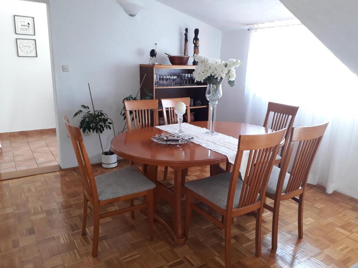 Apartments And Rooms Villa Dona Makarska Ngoại thất bức ảnh