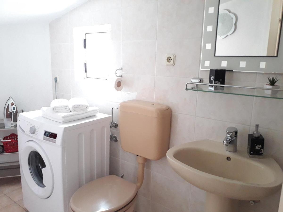 Apartments And Rooms Villa Dona Makarska Ngoại thất bức ảnh